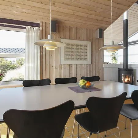 Kalina - 150m From The Sea By Interhome *